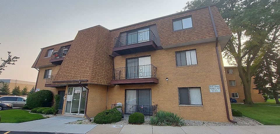 1st image of 4817 W 109th St APT 202