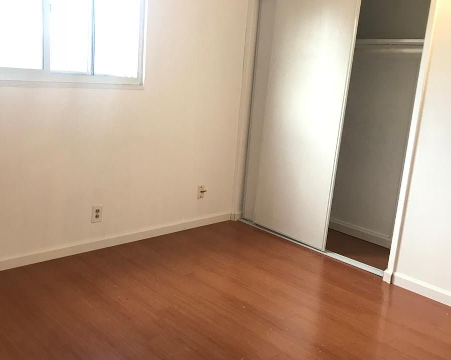 2nd image of 1225 Tahiti Pl