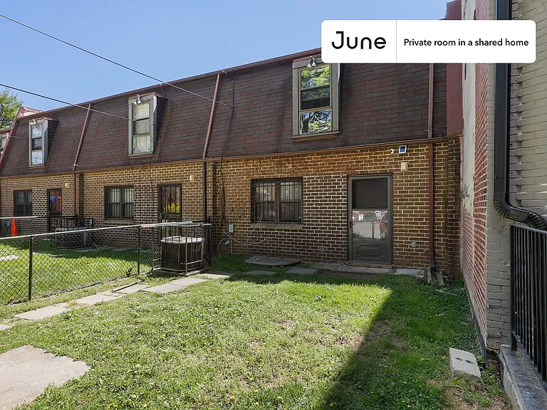 1107 1/2 M St NW #2B — Photo 13