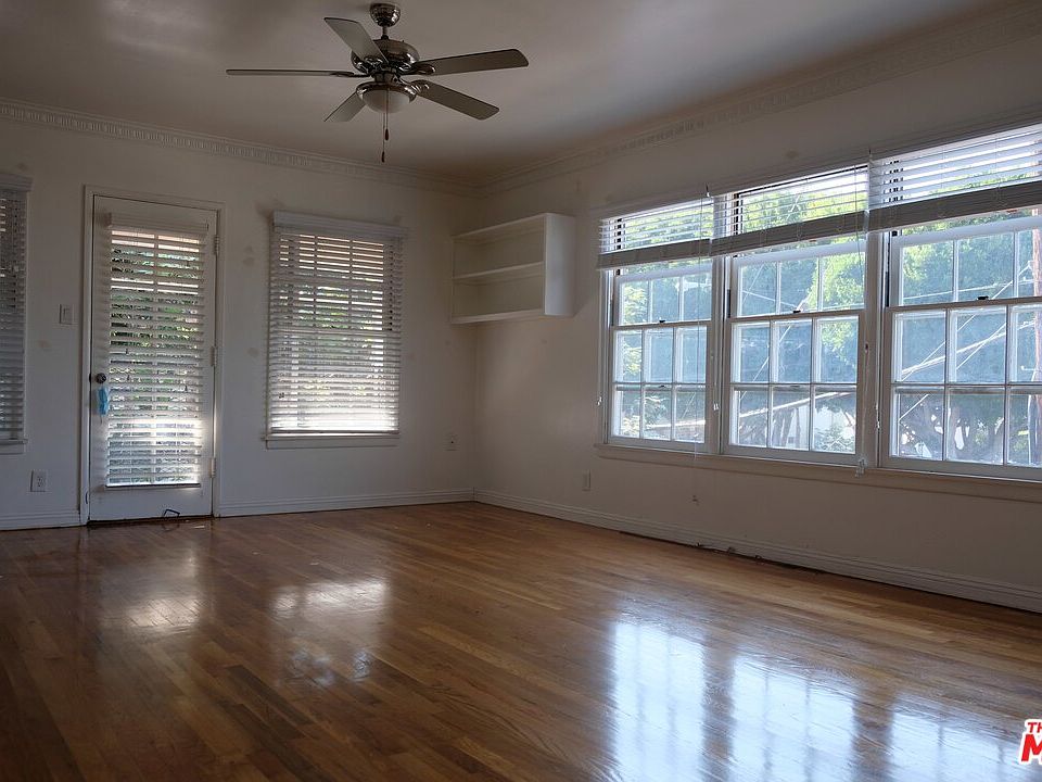 1st image of 404 Pier Ave