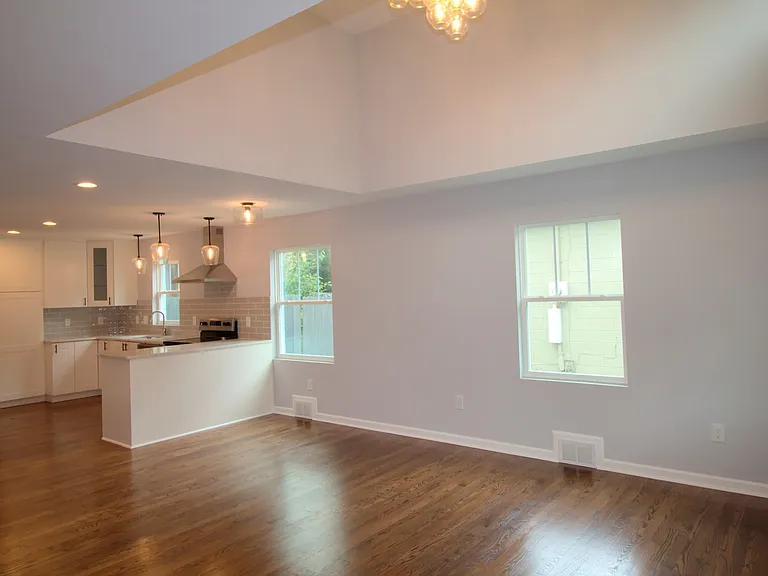 1310 S Bloodworth St — Photo 3