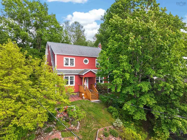 48 Old Ferry Rd, Halifax, NS B2Y 2E7
