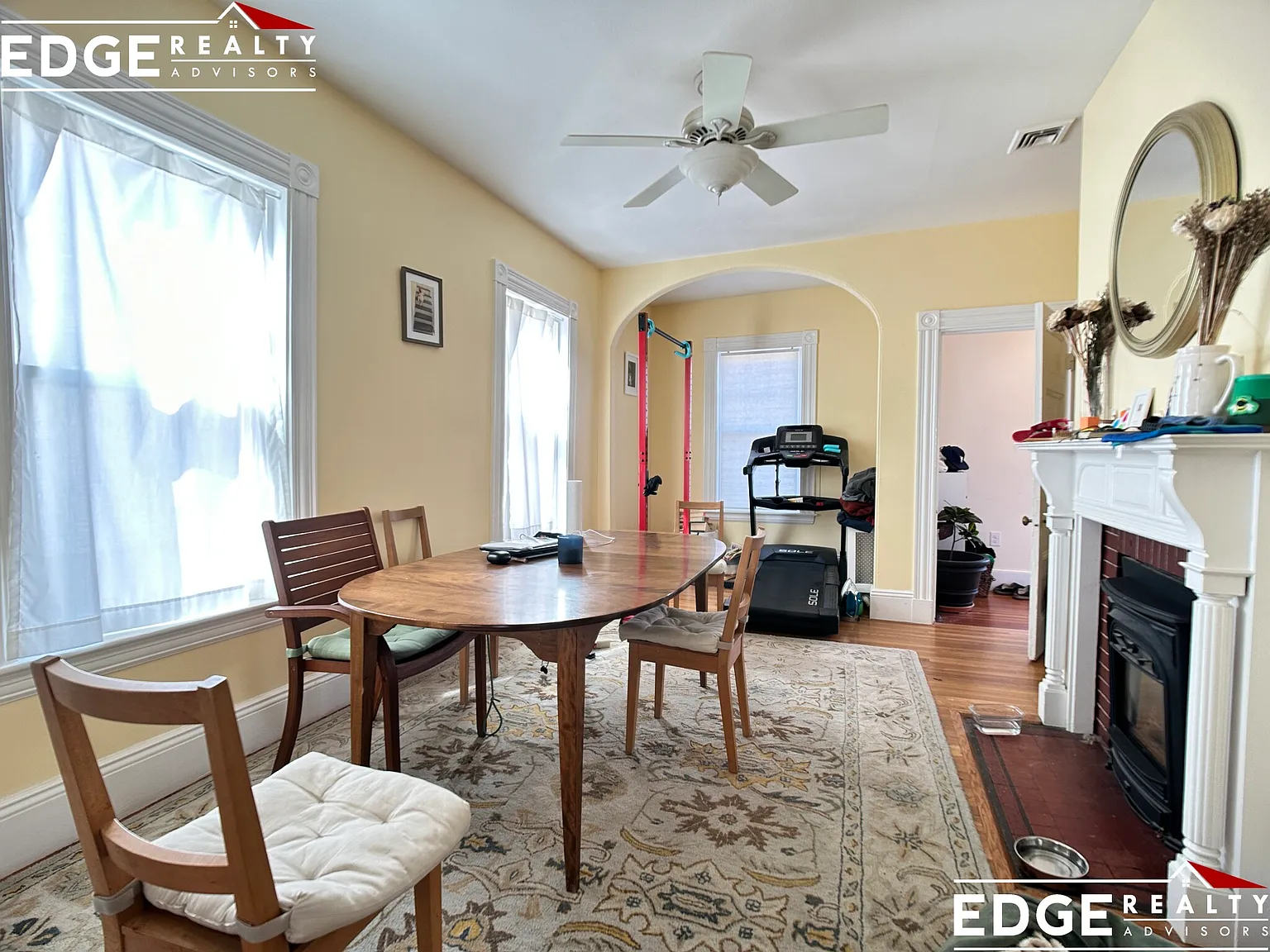 4 bed, 2.5 bath, 1881 sqft, $6,500 — Photo 4