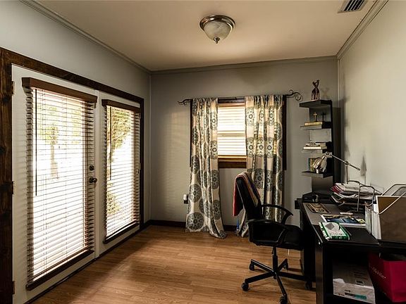 3rd image of 4636 10th Ave N