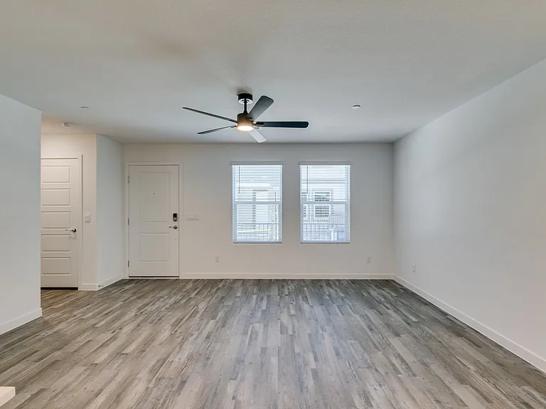 9849 Hidden Pass Ave — Photo 14