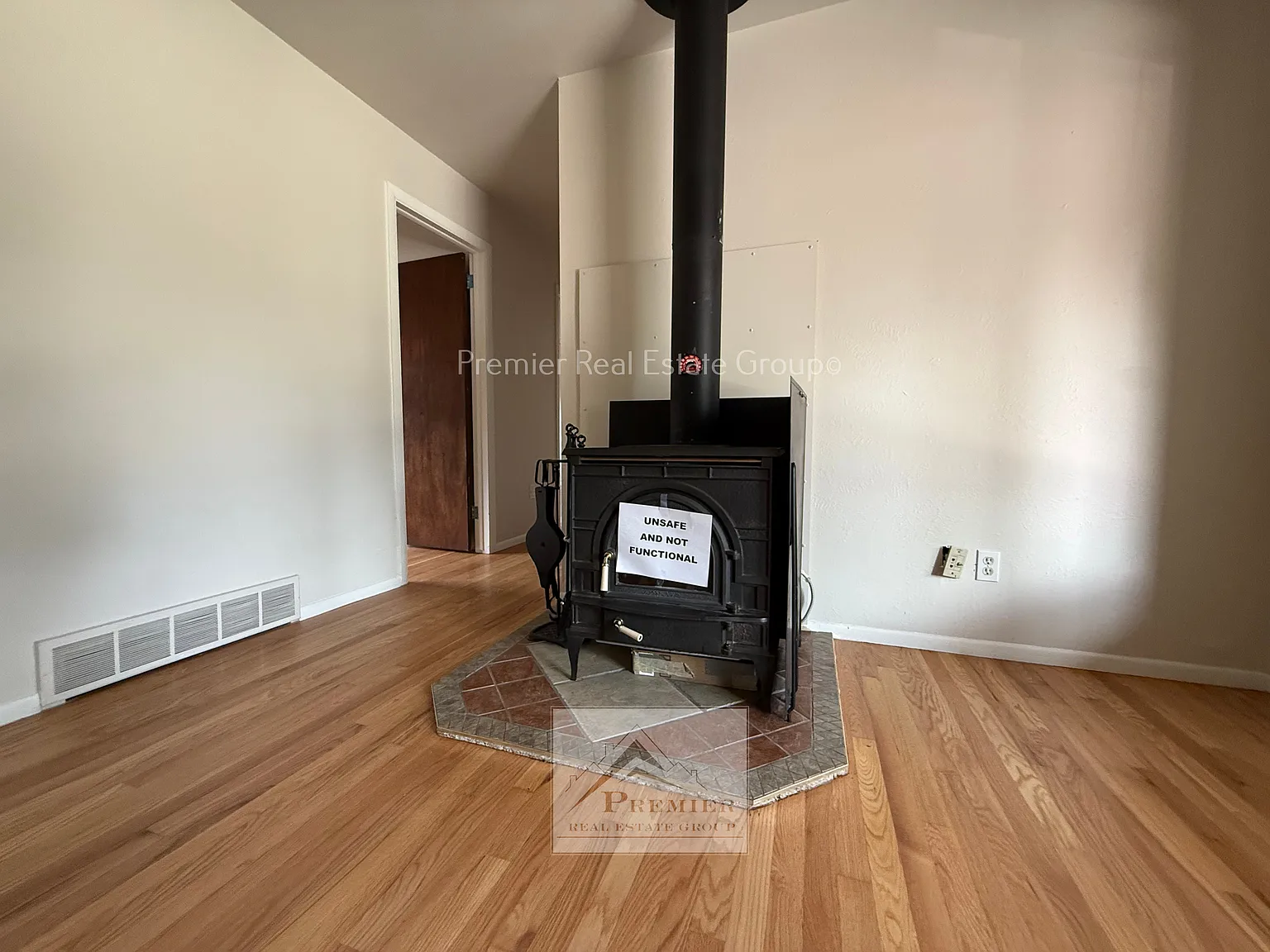 3 bed, 1316 sqft, $1,995 — Photo 4
