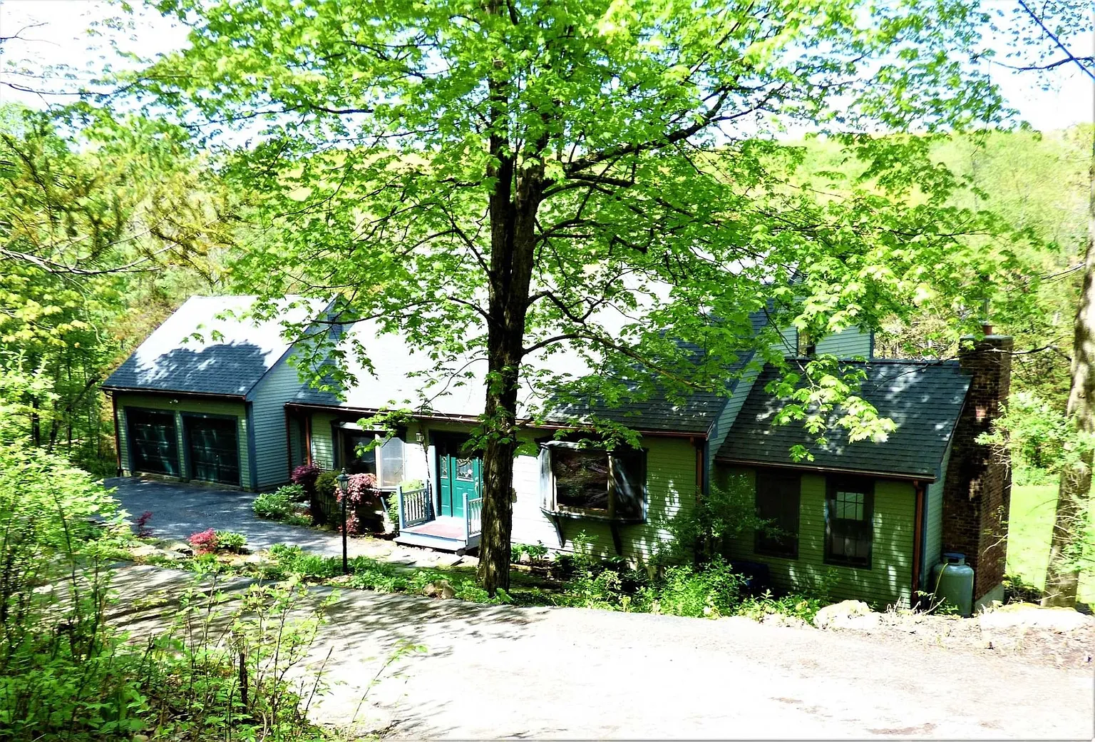 180 Shields Rd photo 1