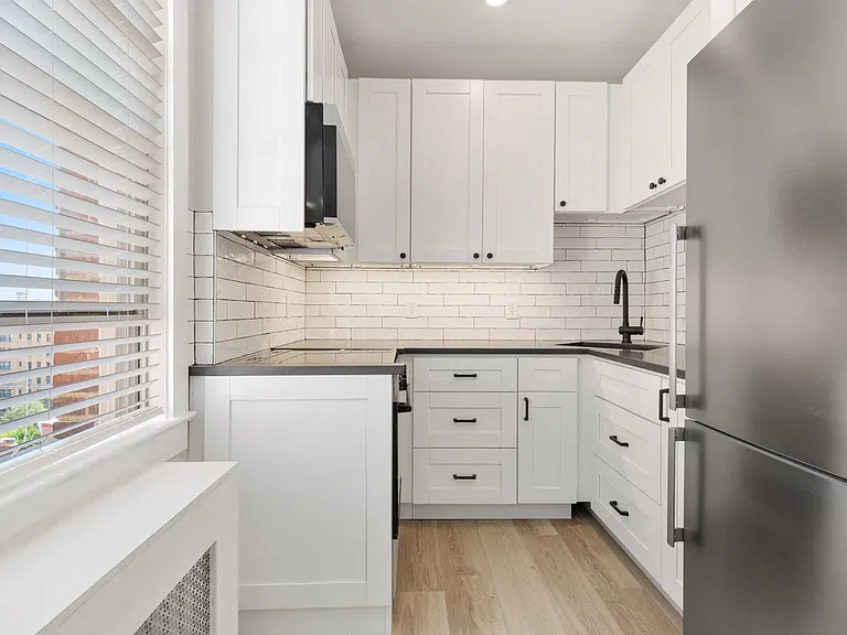 The Sedgewick Apartments — Photo 6