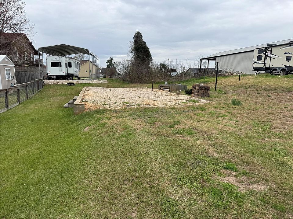 1st image of 461 Lagoon Dr