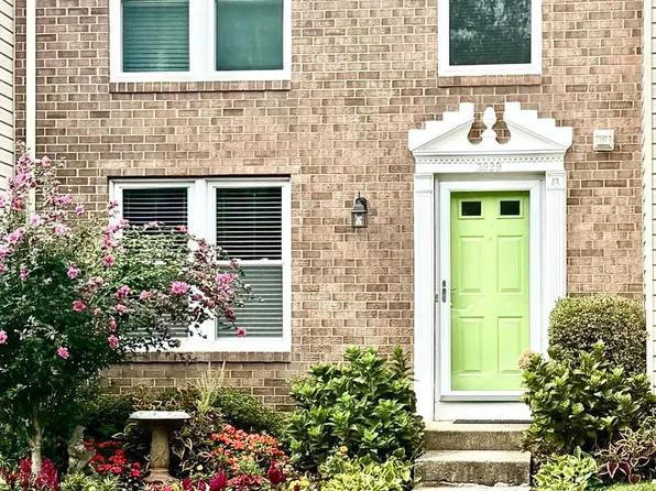 3929 Plum Run Ct, Fairfax, VA 22033