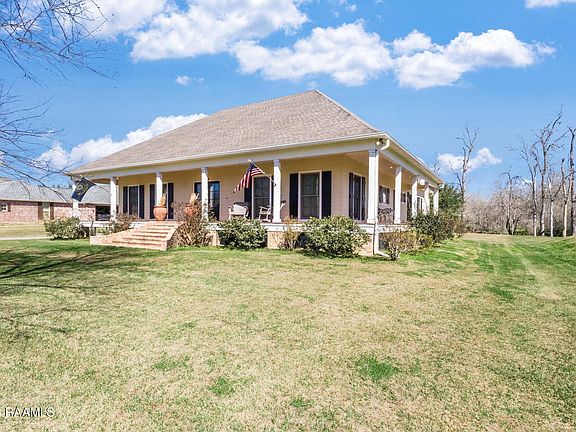 3rd image of 336 Gentry Rd