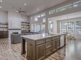 12010 NE 58th Ave, Vancouver, WA 98686