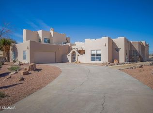 2817 Diamond Springs Dr, Las Cruces, NM 88011