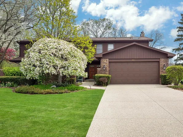 3811 Medford Cir, Northbrook, IL 60062