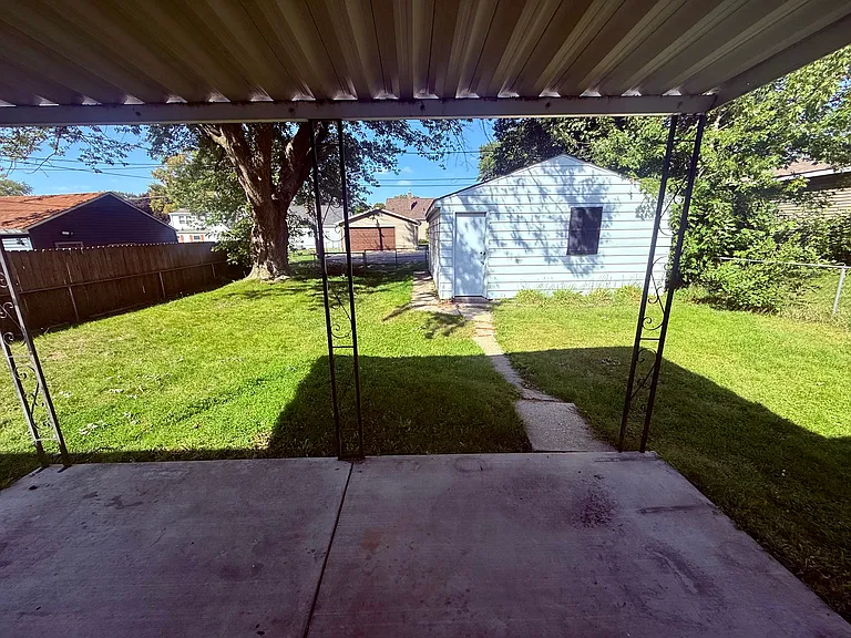 1171 Bourland Ave — Photo 17