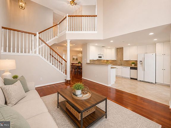 3rd image of 234 Lookout Pl