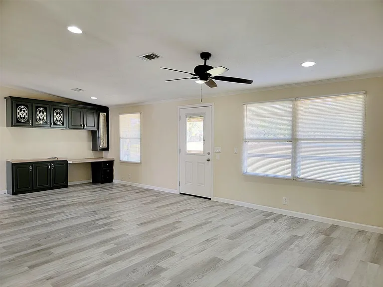305 Paddock St #7 — Photo 6