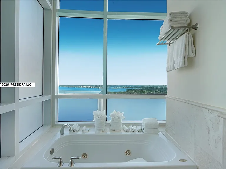 4401 Collins Ave #2806 — Photo 7