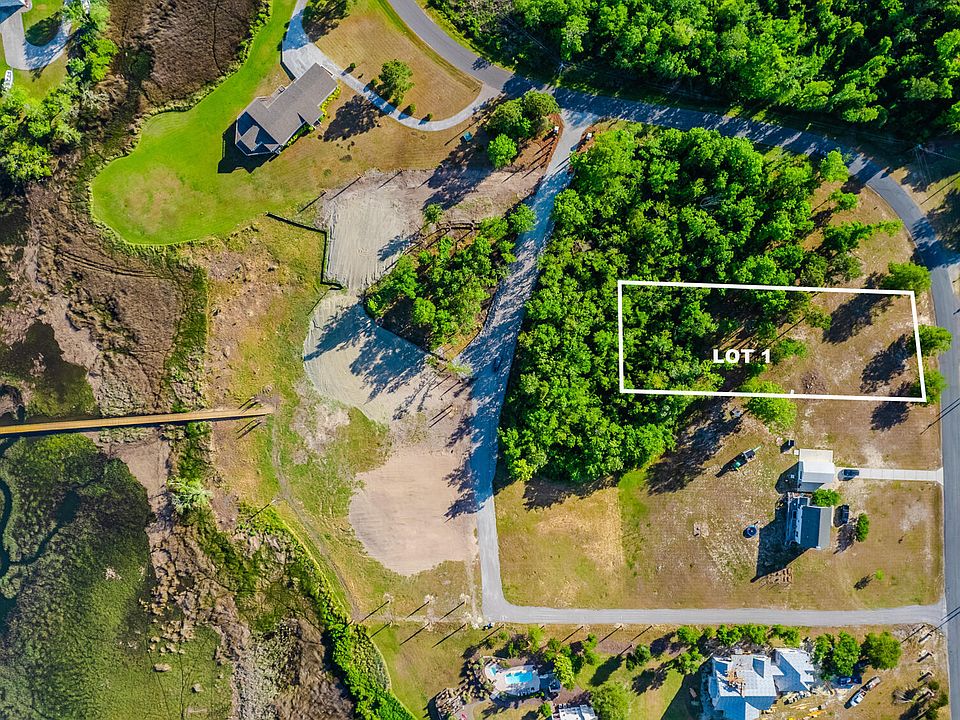 1st image of 1 Dogwood Lane