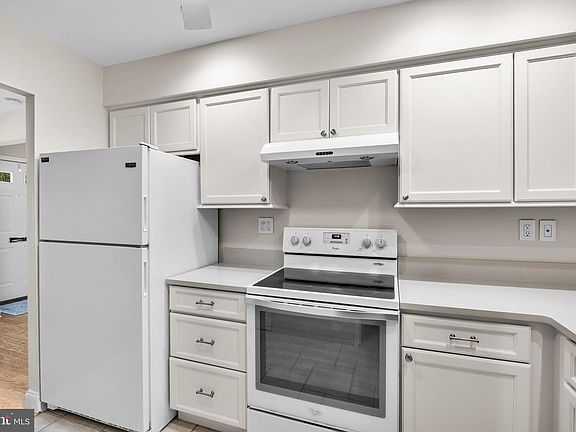 5th image of 3039 Harbour Dr