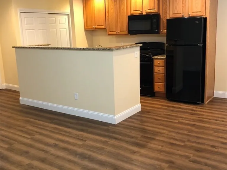 436 Lincoln Ave — Photo 4