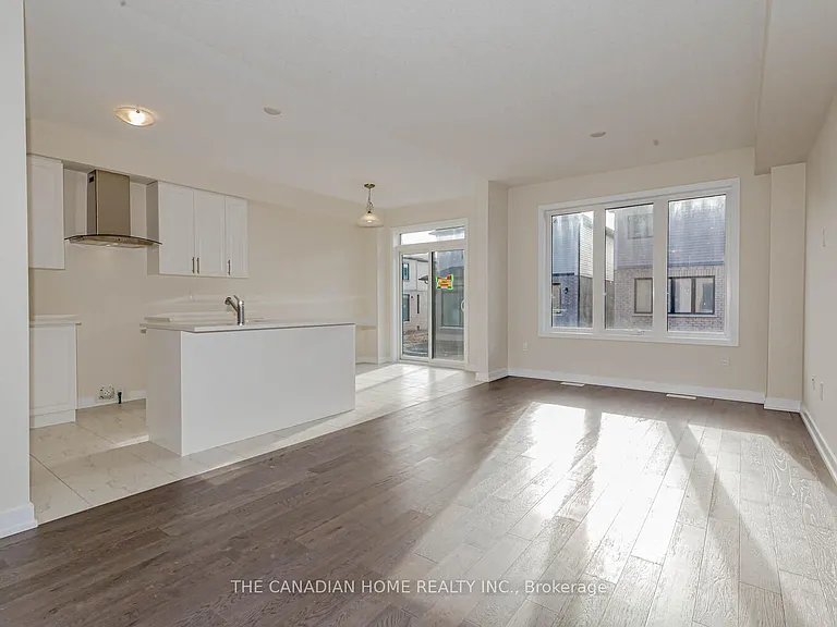 10 Sunflower Cres — Photo 11