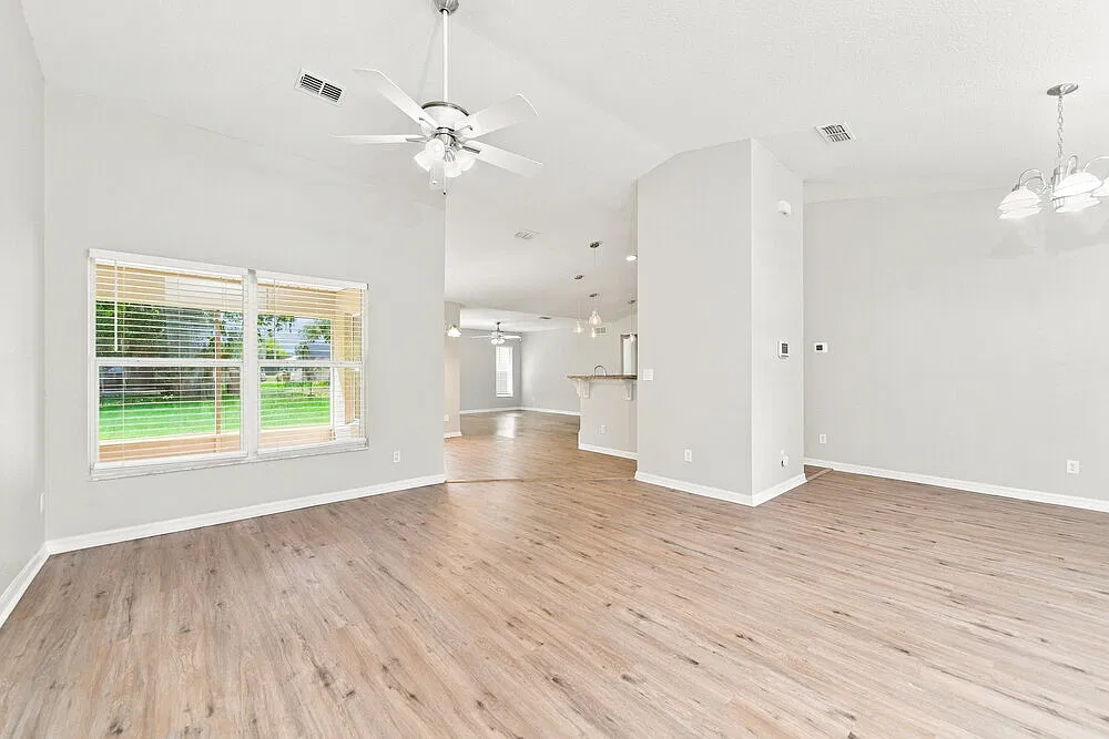 3 bed, 2.0 bath, 1891 sqft, $1,850 — Photo 4