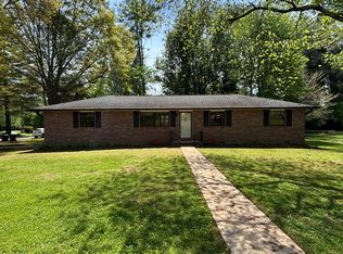 101 Terri Ln, Chickamauga, GA 30707
