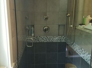 366 Concord Stage Rd, Weare, NH 03281