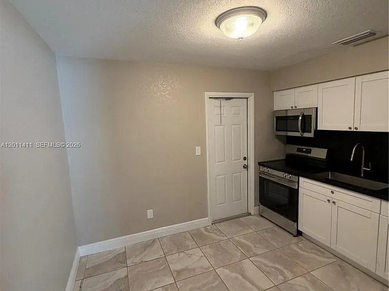 9250 SW 168th St #9252 — Photo 11