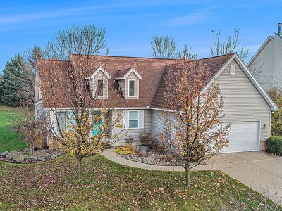 294 Creekwood Cir, Linden, MI, 48451