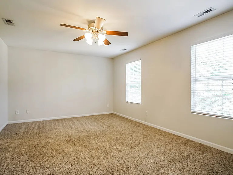 813 Stackhurst Way — Photo 12