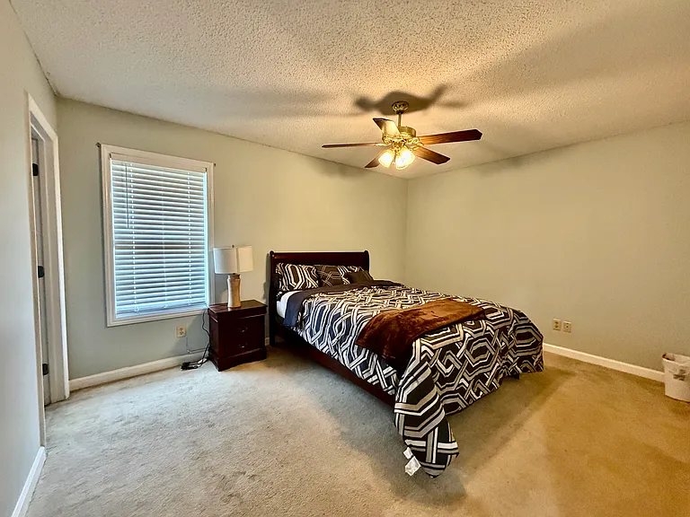 2809 Faircroft Way — Photo 10