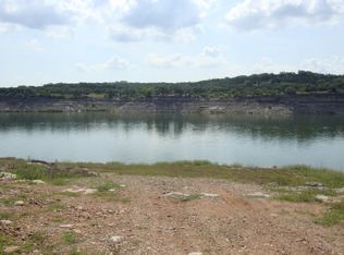36 Travis Oaks Dr, Marble Falls, TX 78654