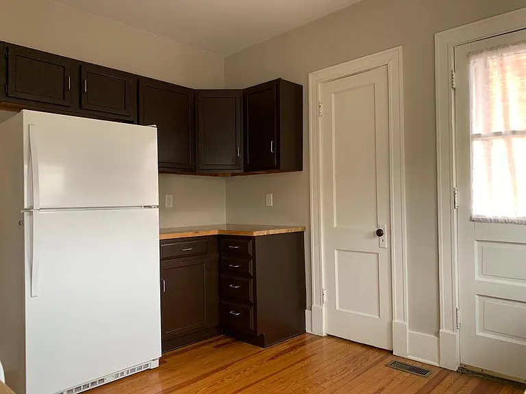 1738 Fernwood Ave — Photo 8