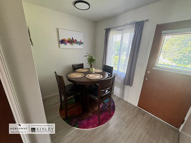 Meadowood Apartments — Photo 32