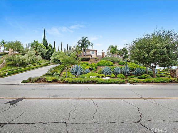 2nd image of 498 Green Orchard Pl