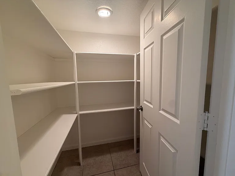 2911 Country Club Dr — Photo 17