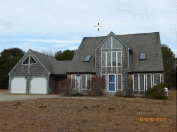 41 Head Of Pond Rd, Vineyard Haven, MA 02568