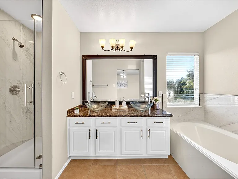 11526 Socorro Ln — Photo 23