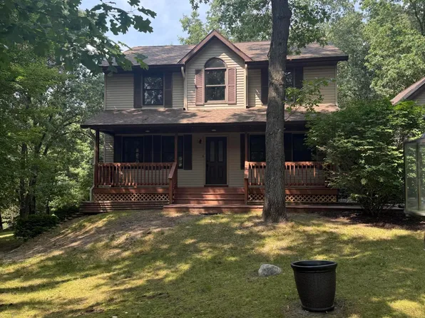 13323 Twin Creek Ln NE, Greenville, MI 48838