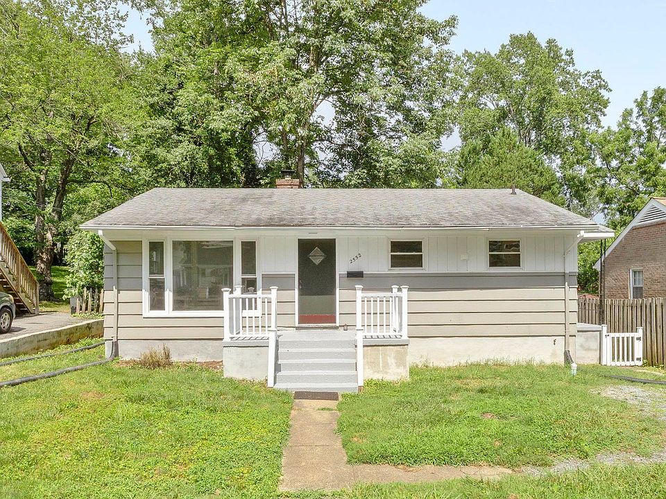 1st image of 2552 Woodland Dr
