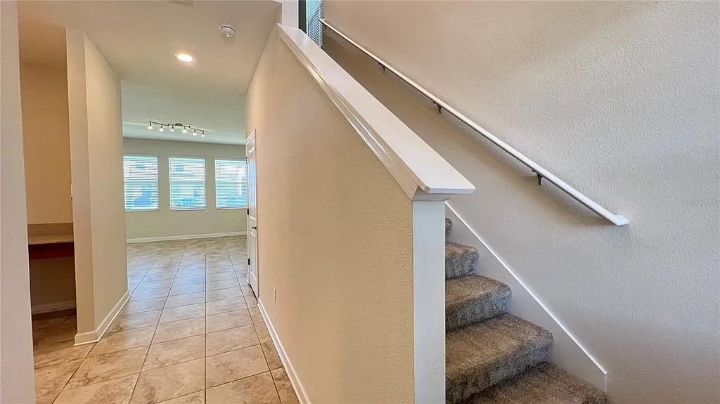4 bed, 2.5 bath, 2346 sqft, $2,800 — Photo 4