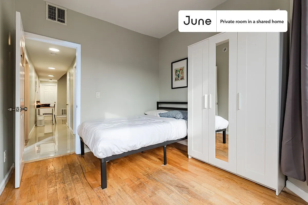 Full bedroom in 4 bed/2 bath home in Prospect Lefferts Gardens #1573 C — Photo 3