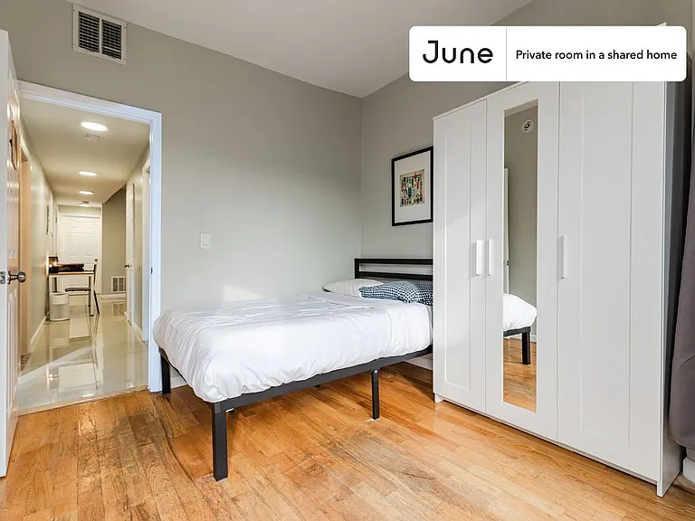 362 Parkside Ave #C — Photo 3