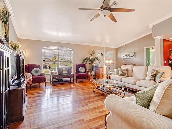 5th image of 2520 SW 23rd Pl