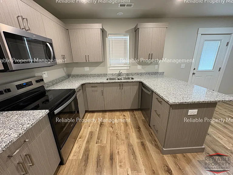 2015 Lawrence Ln #1401 — Photo 2