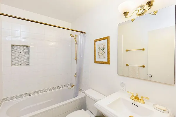 Sold by Brooklyn Heights Real Estate Inc | media 18