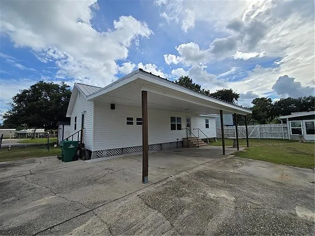17455 Highway 631 — Photo 4