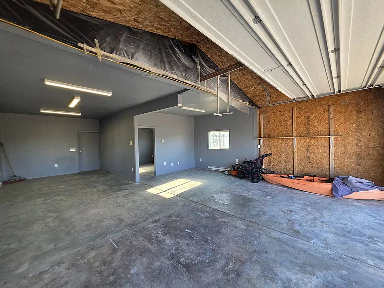 2021 Road 48 — Photo 29